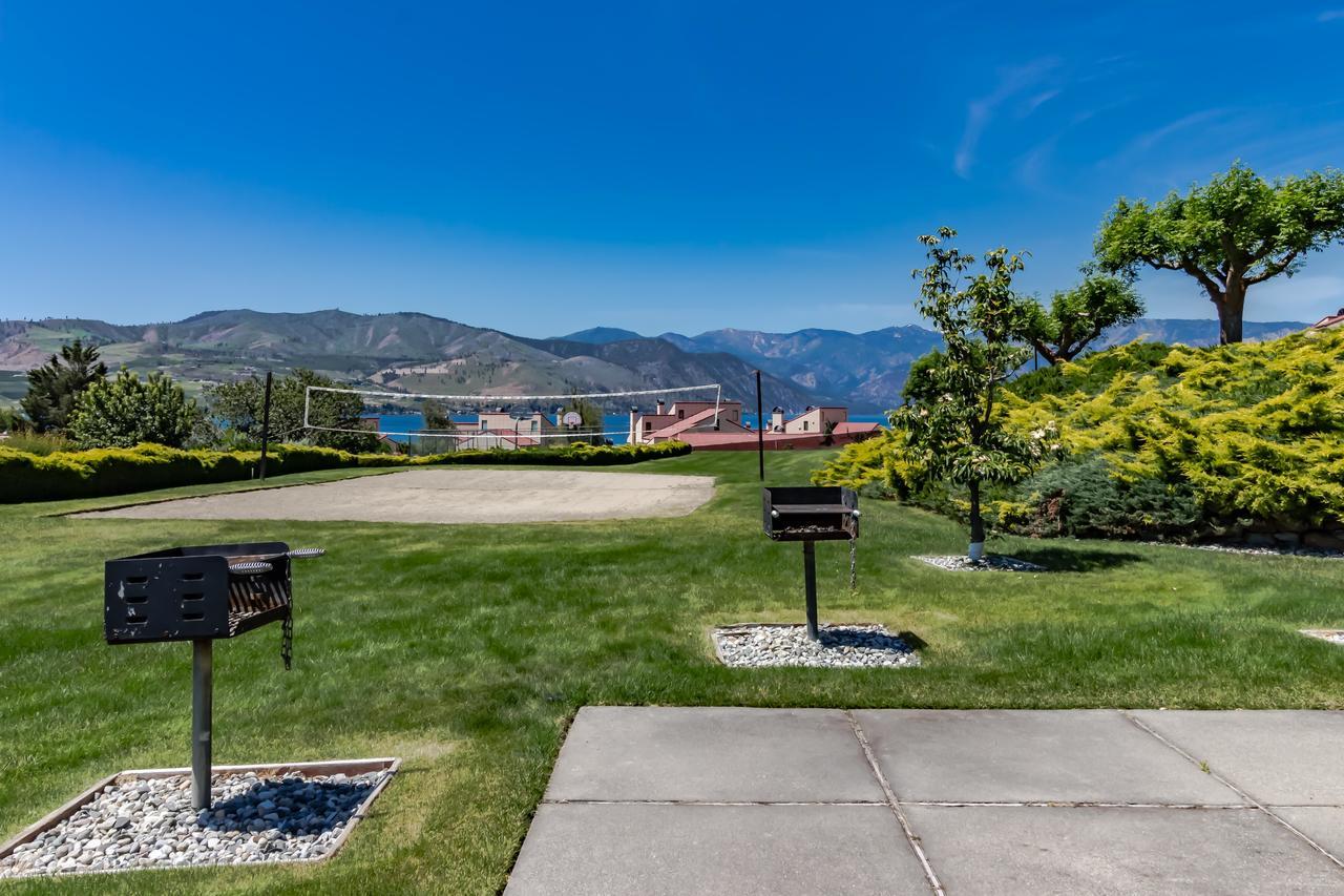 Lake Shores Apartment